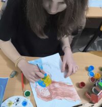 4